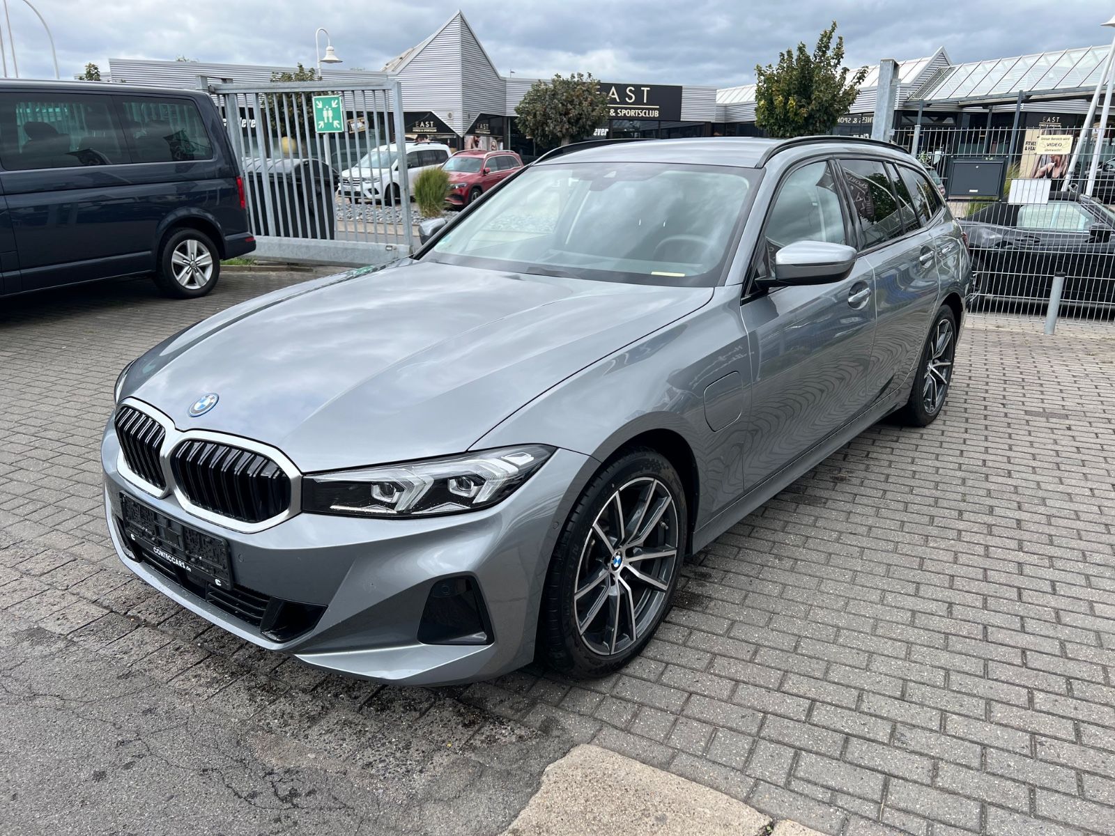 BMW 330e Touring AHK+ACC+Spur+Keyless+SportSitze+AMB imagem 3