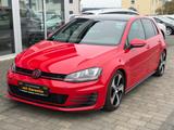 Volkswagen Golf VII Lim. GTI+Bi-Xenon+Panorama+Tempom.+Navi - Volkswagen Golf: Rot