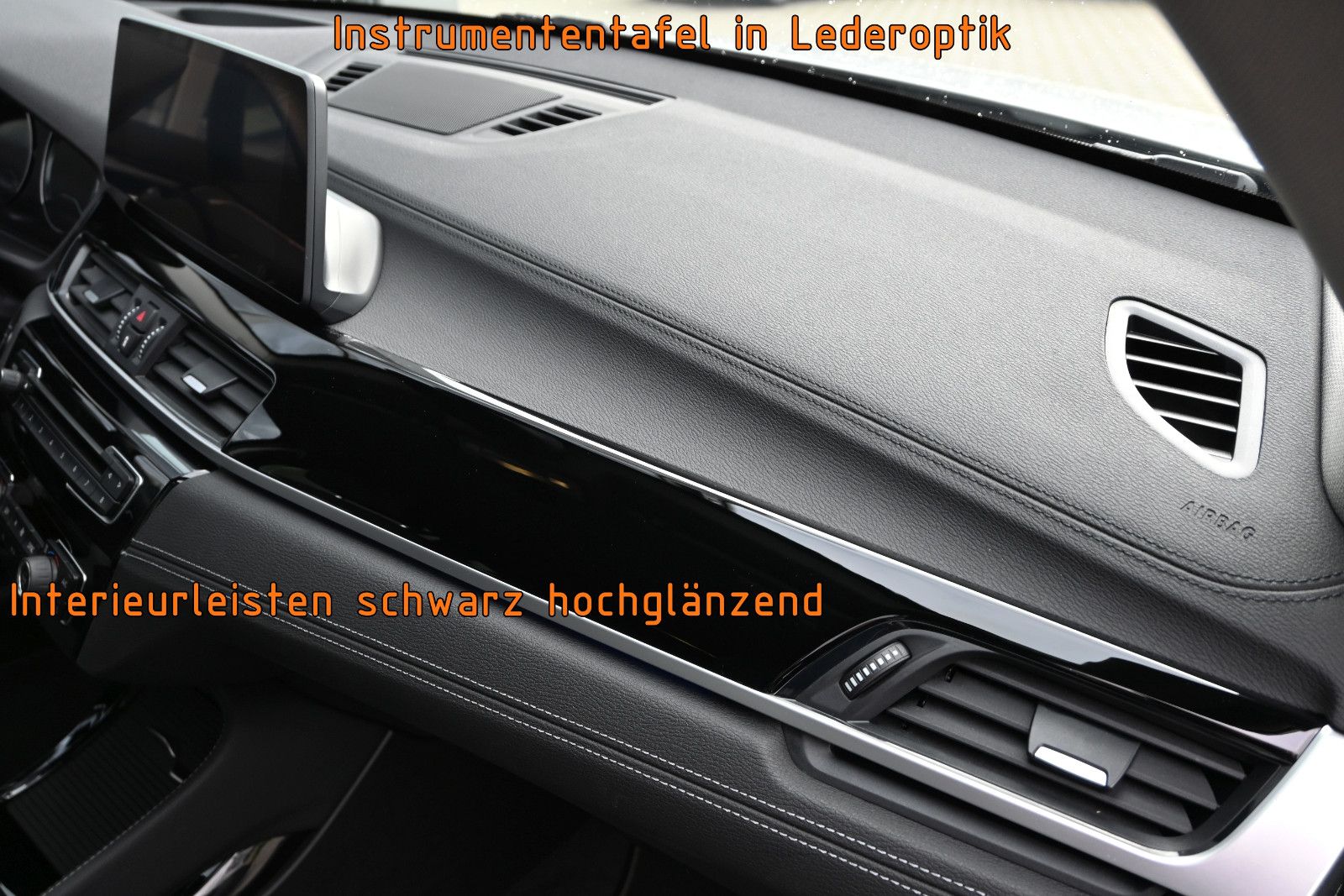 Fahrzeugabbildung BMW X1 xDr. 20d Sport Line °ACC°AHK°HEAD-UP°KAMERA°