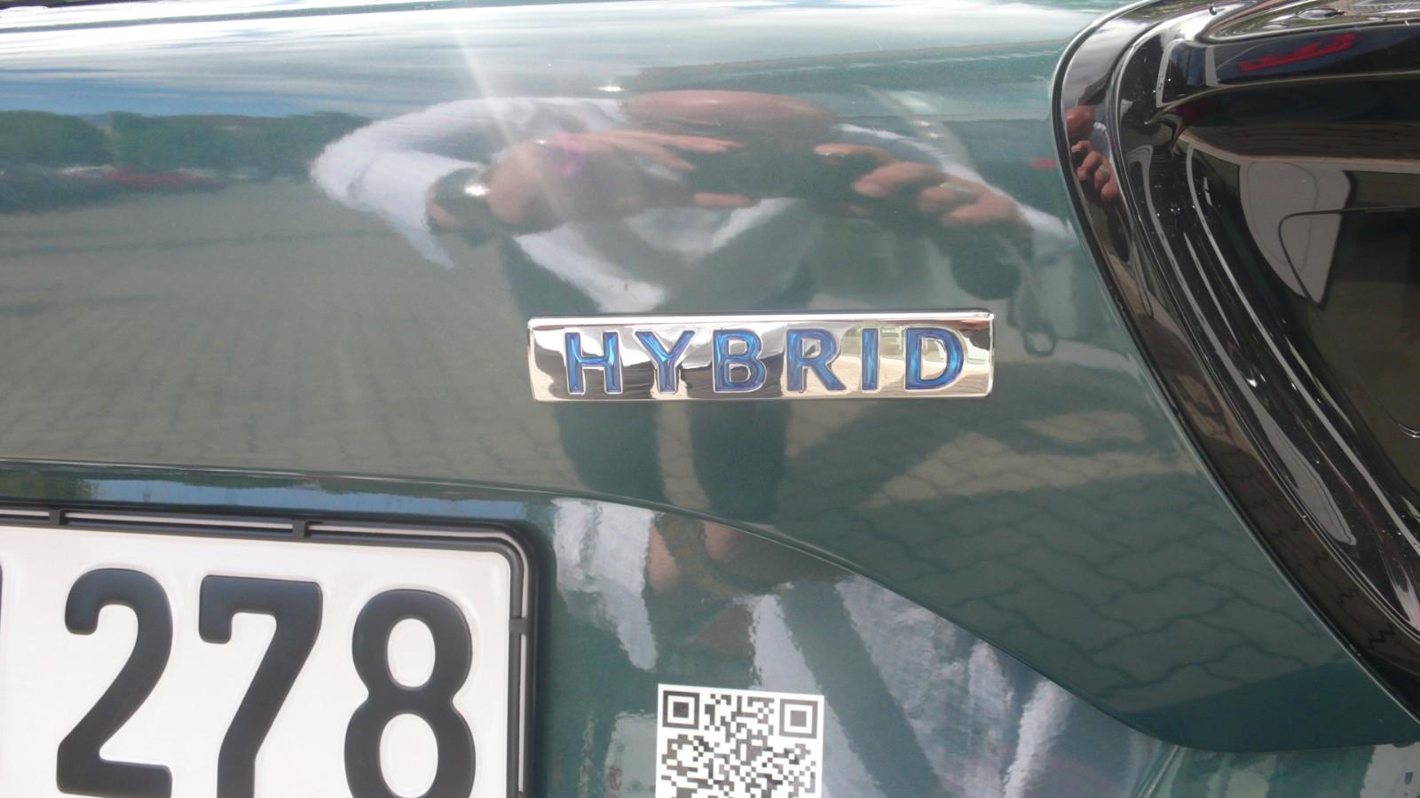 Mazda 2 Hybrid 1.5L Center Line Automatik
