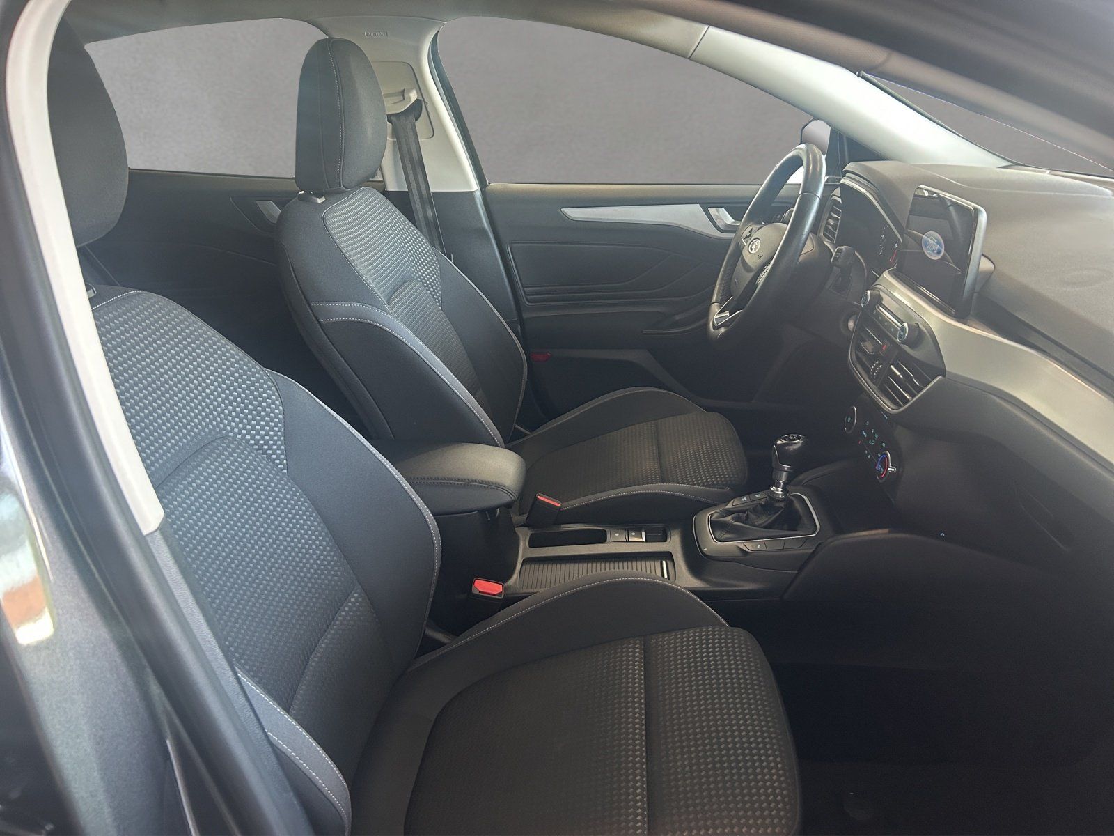 Fahrzeugabbildung Ford Focus 2,0 Ecoblue Cool&Connect