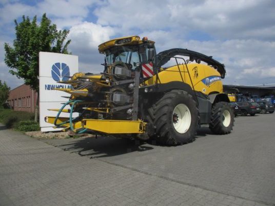 New Holland FR 700