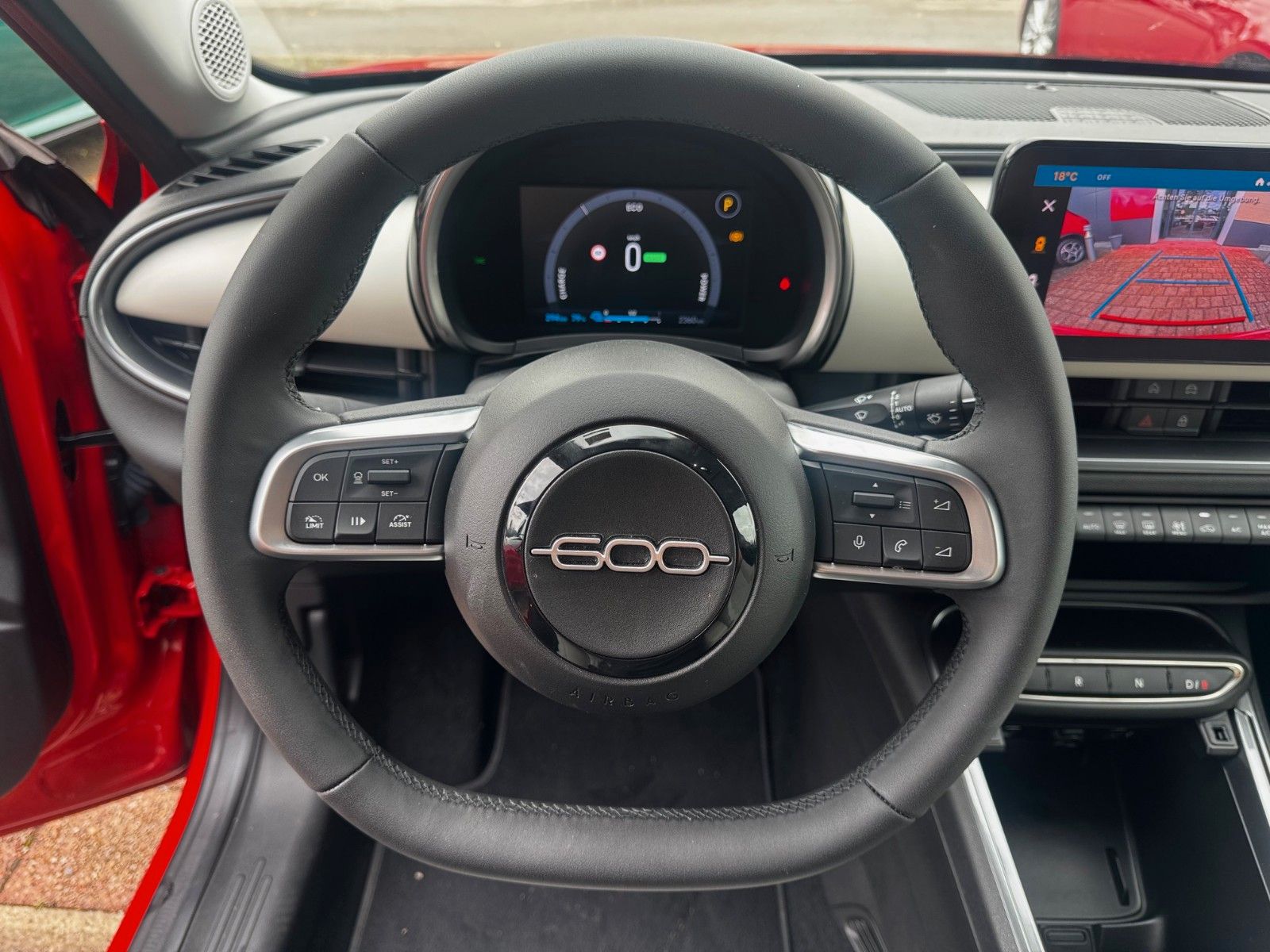 Fahrzeugabbildung Fiat 600E La Prima / Navi / Kamera / Sitzheizung