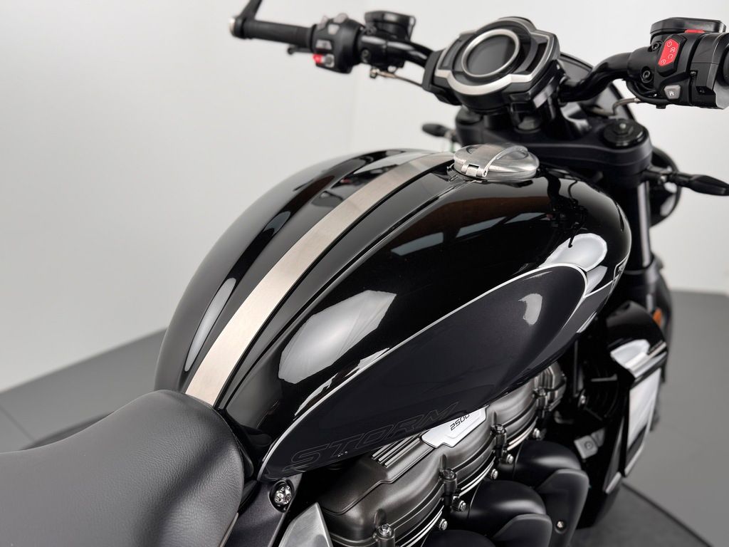 Fahrzeugabbildung Triumph ROCKET 3 STORM R *WUNDERKIND-UMBAU *NEUWERTIG