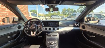Mercedes E 200 - 11