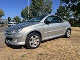 Peugeot 206 CC Filou 110  - Peugeot 206 Filou mit Benzin-Antrieb