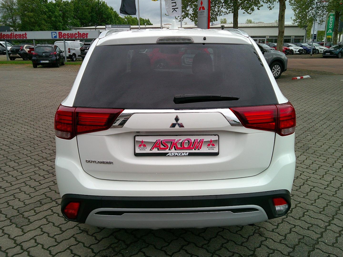 Mitsubishi Outlander Spirit 2.0 RFK/ACC/SHZ/Alu