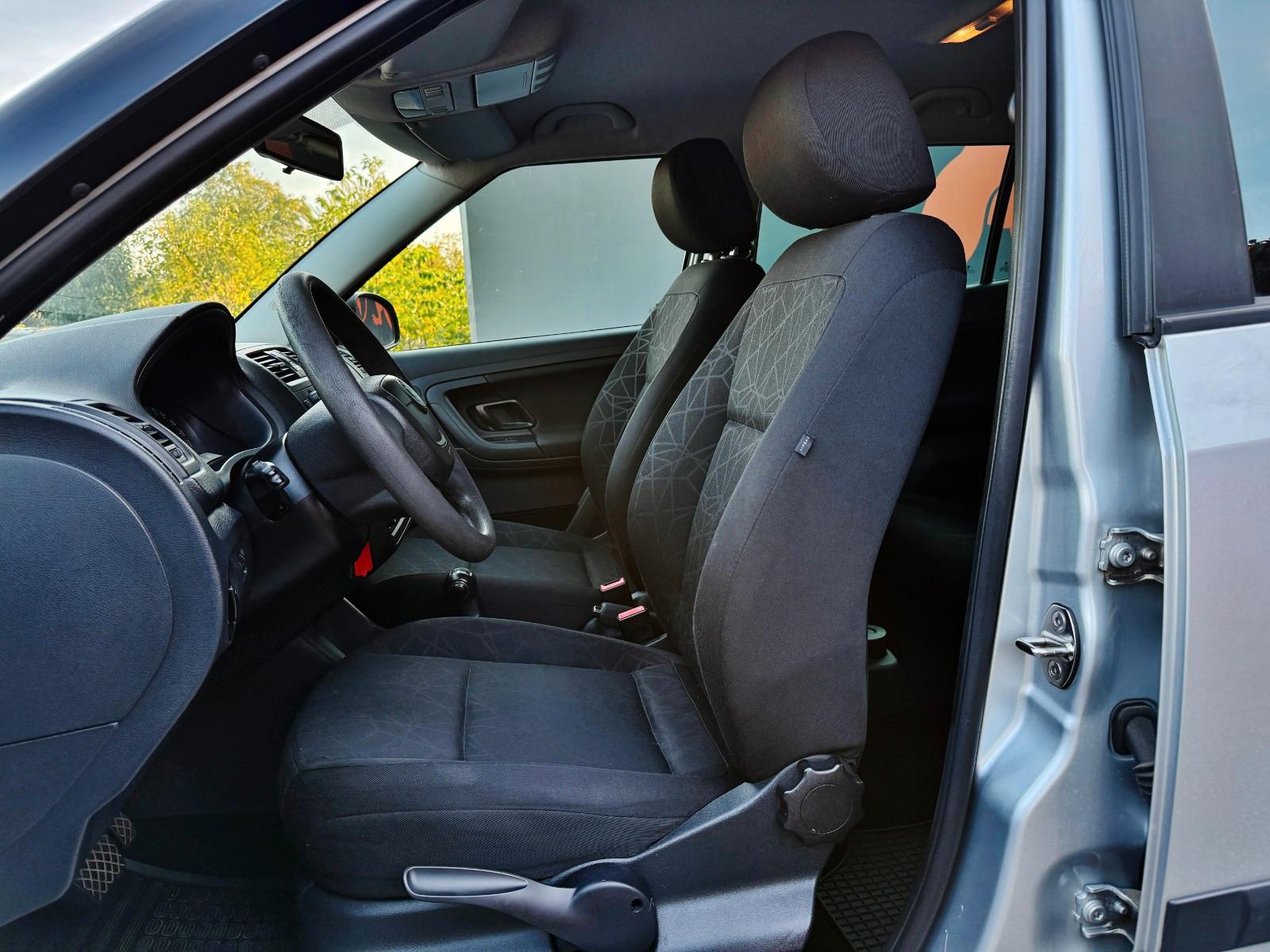 Skoda Fabia 2011 — photo 11