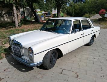 صورة 2 لـ 1972 Mercedes-BENZ C 220