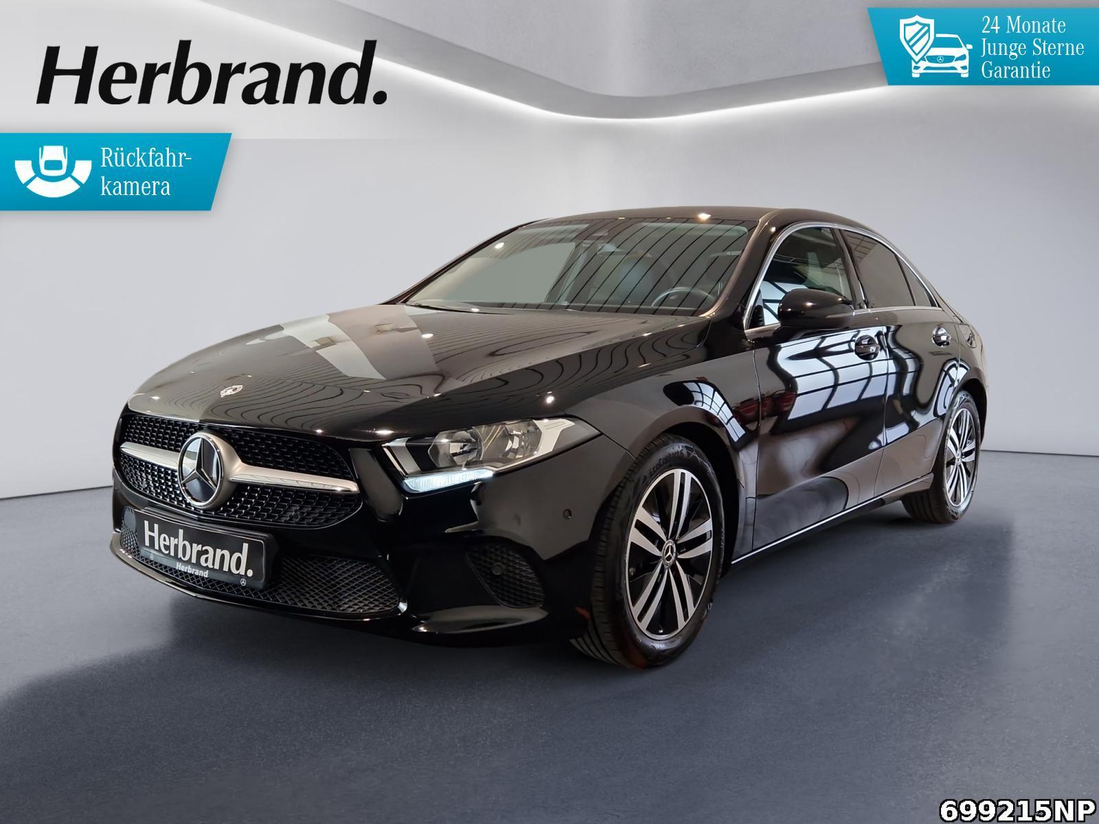 Mercedes-Benz A 180 Progressive Carplay PTS Kamera Totwinkel