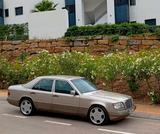 Mercedes-Benz 220