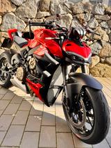 Ducati Streetfighter V4 - DUCATI STREETFIGHTER