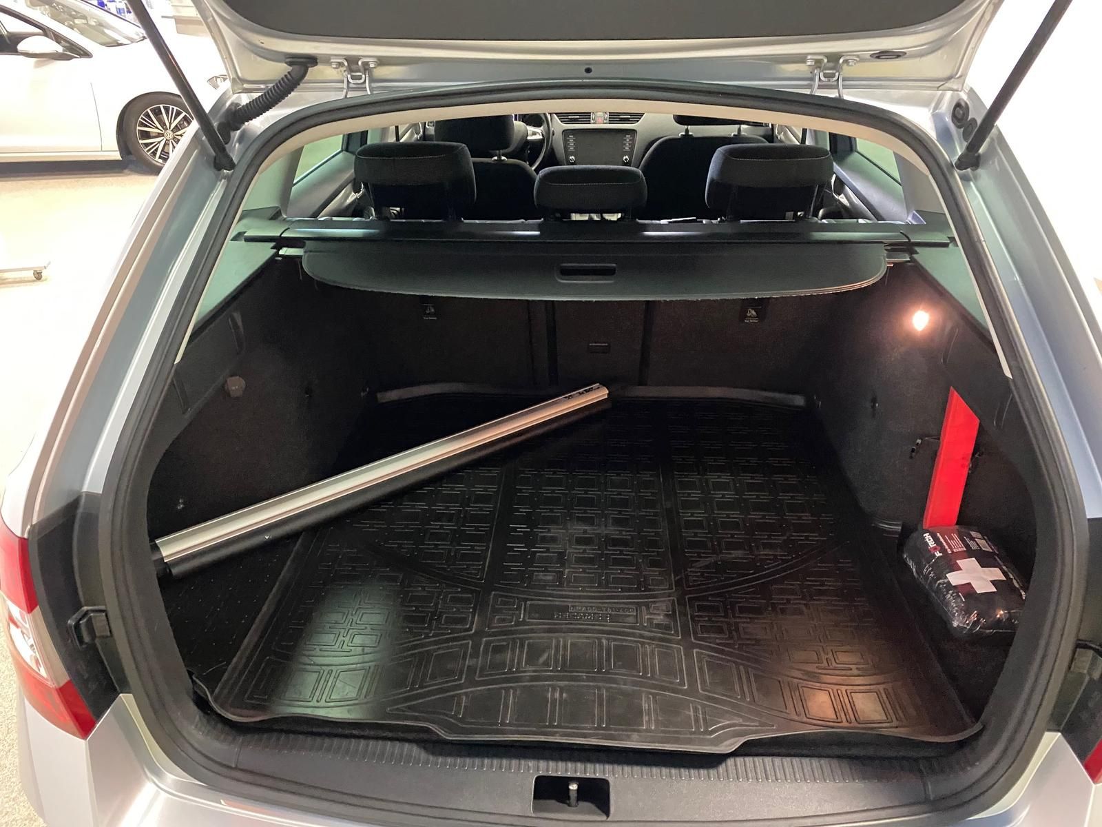 Fahrzeugabbildung SKODA Octavia 1.0 TSI Clever APP+KLIMA+PDC+SITZHEIZ+An