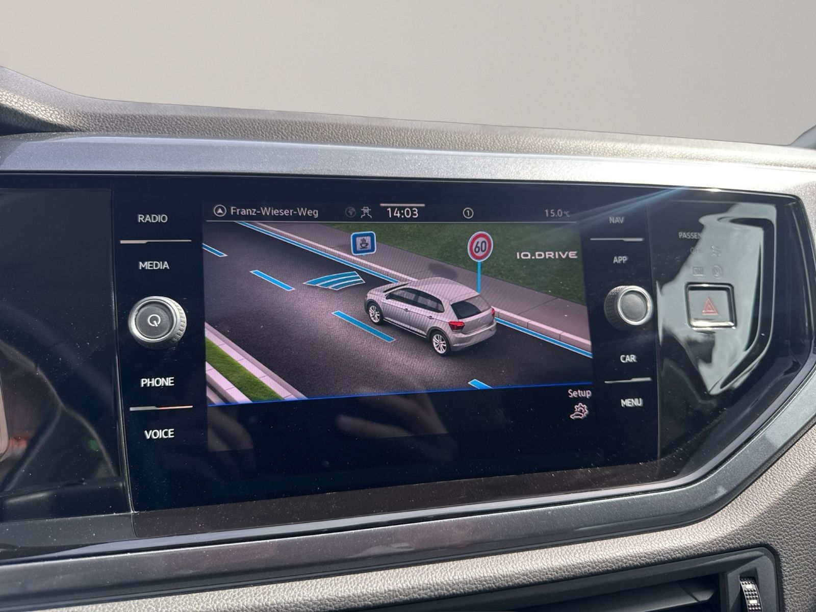Polo 1.0 TSI Style, Navi, Panorama, 16" Alu Pale