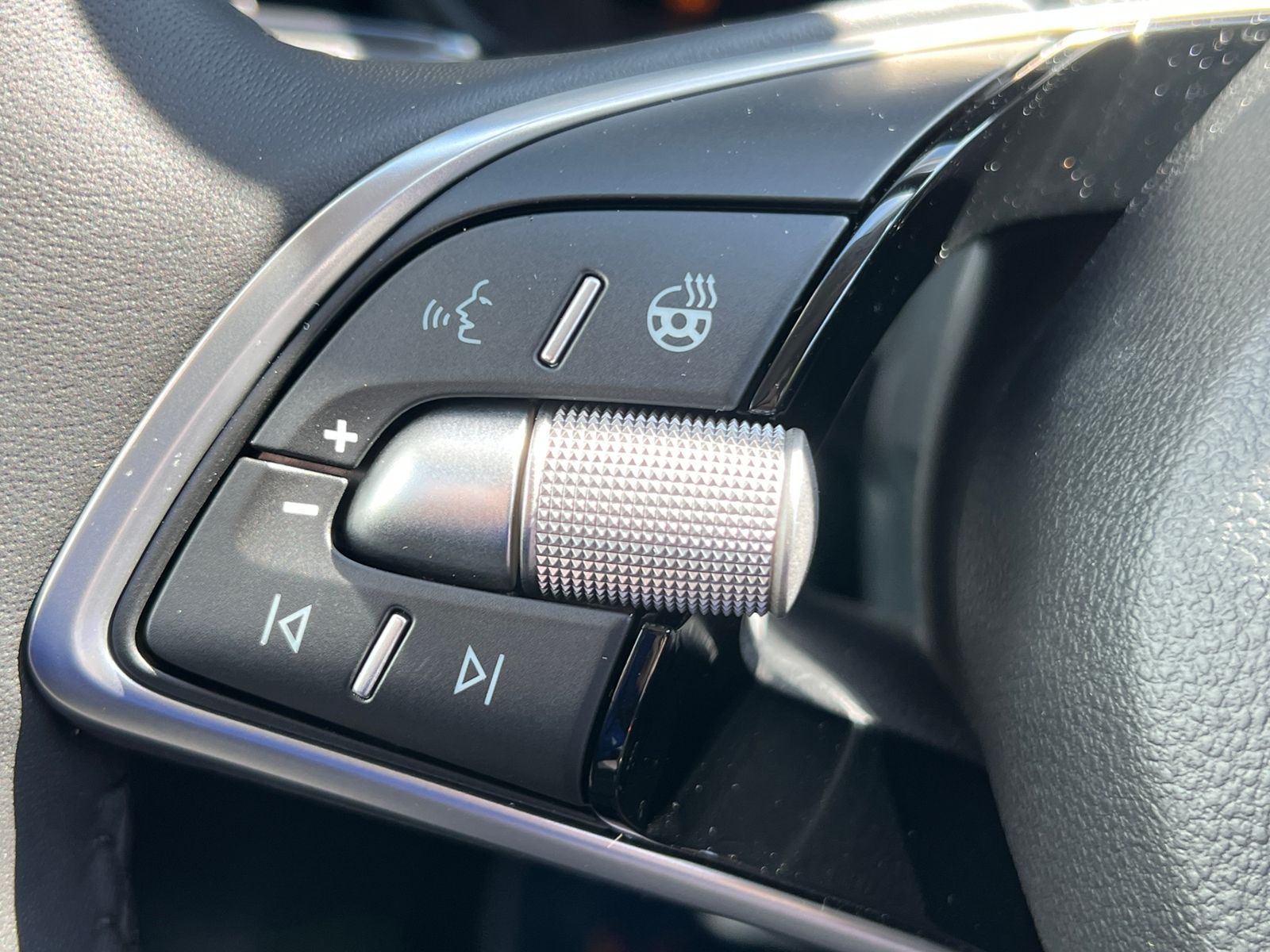 Fahrzeugabbildung SKODA Fabia Tour 1.0 TSI OPF *LED, SmartLink, Kamera,