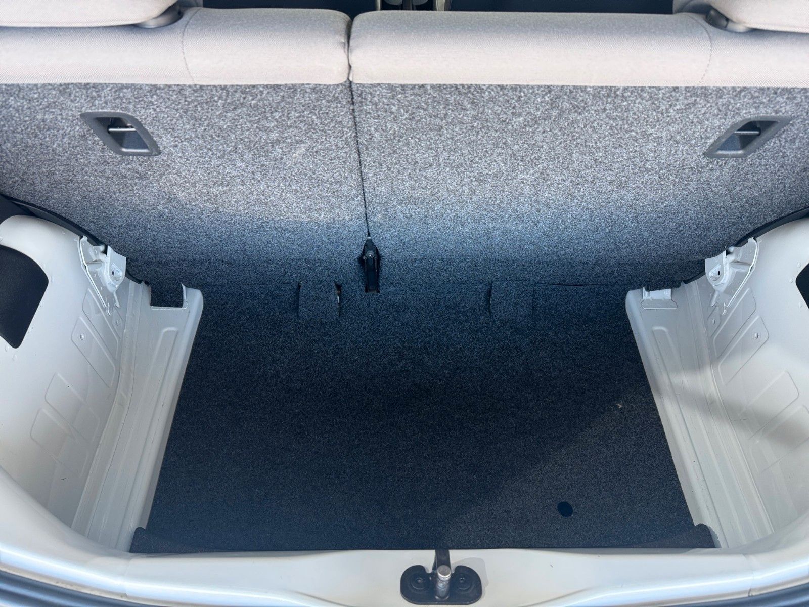 Fahrzeugabbildung Volkswagen e-up! high