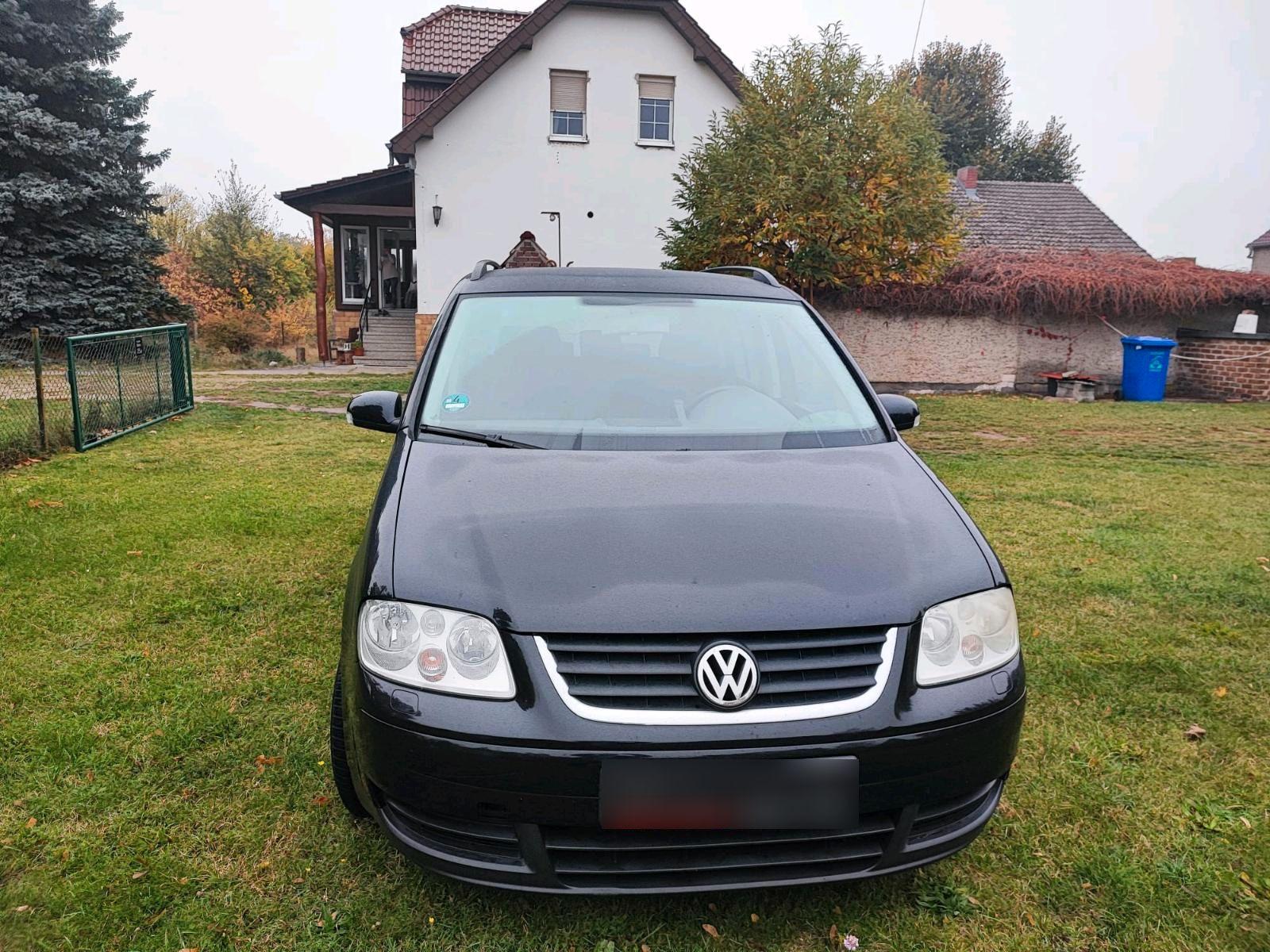Volkswagen Touran 2006 — interior