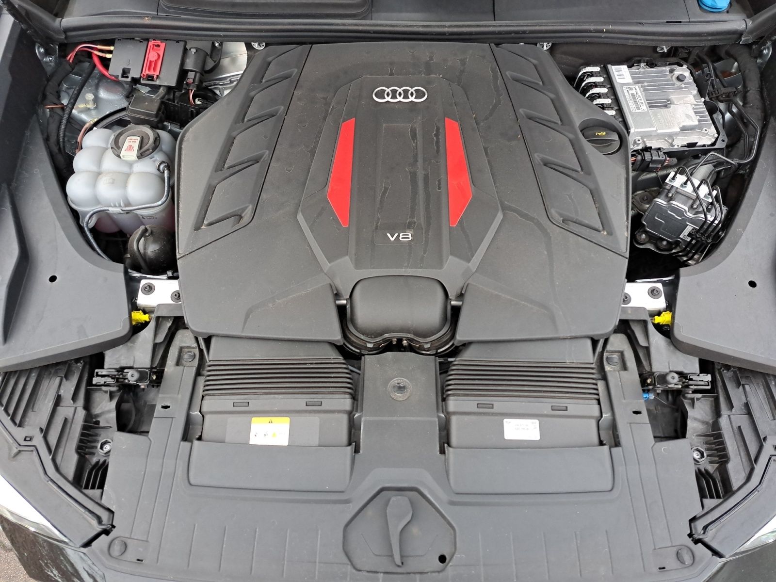 Audi SQ8 - Bild 22