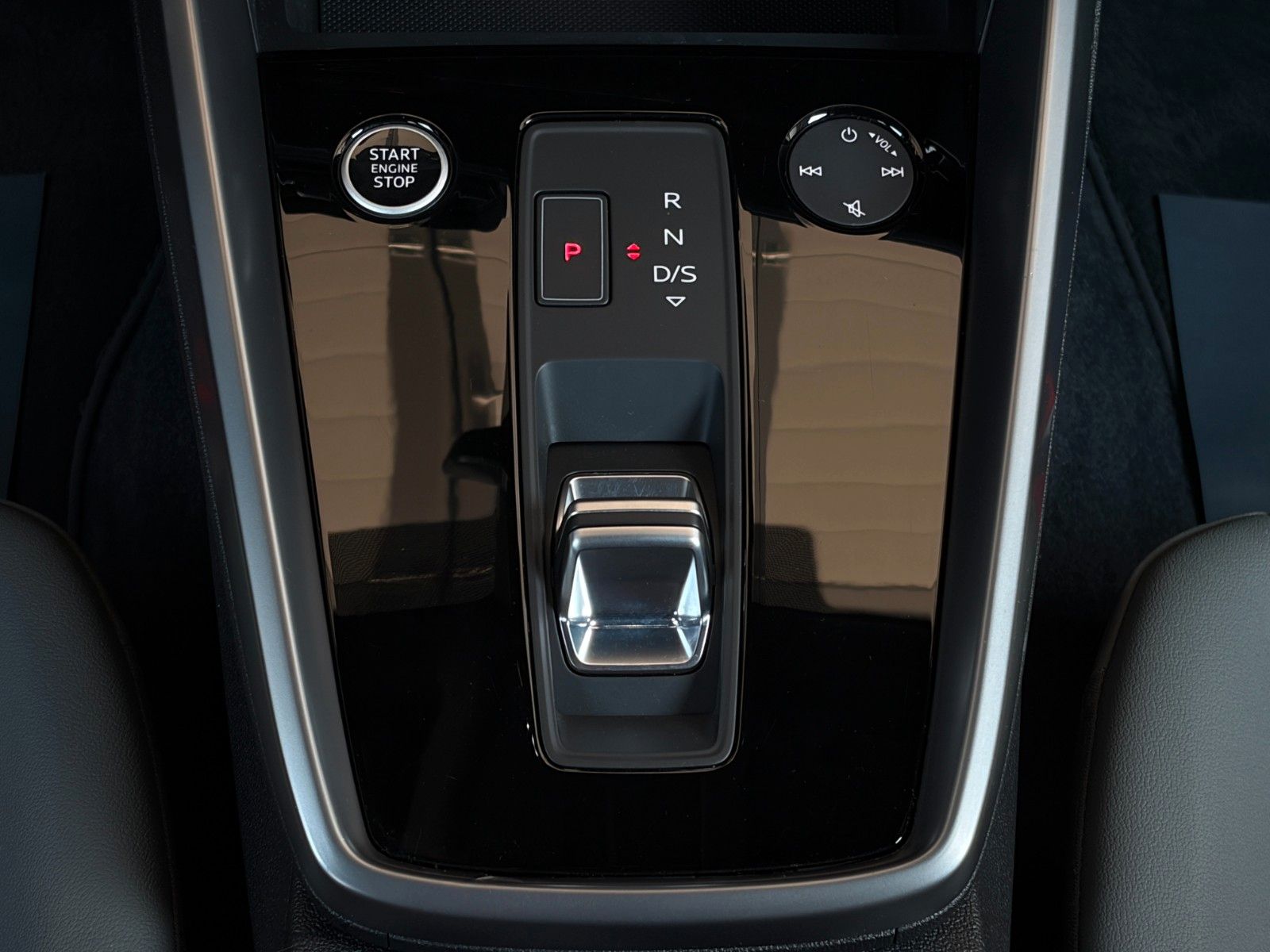 Fahrzeugabbildung Audi A3 Sportback 40 TFSIe Virtual 2Z-Klima PDC SHZ