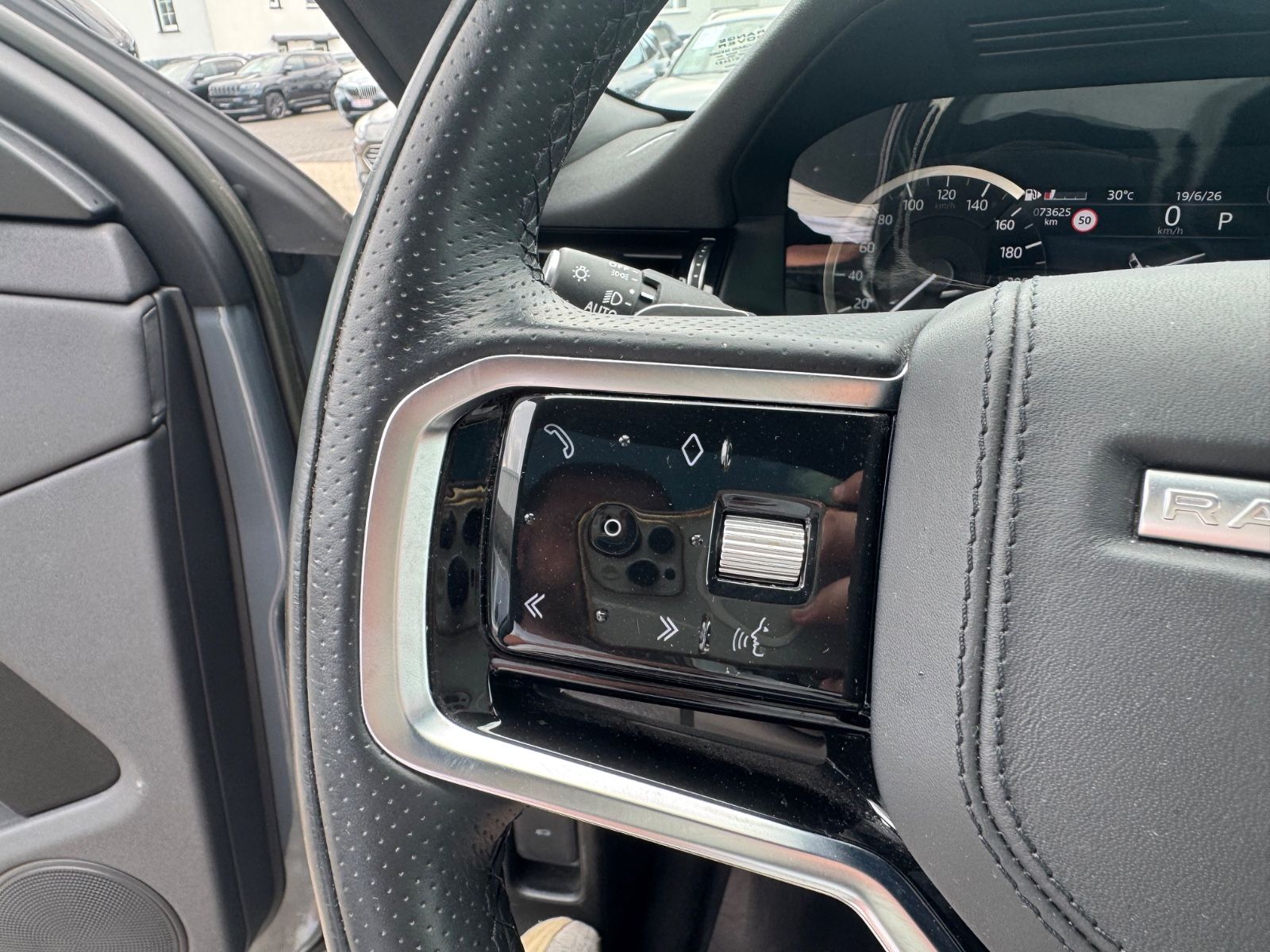 Fahrzeugabbildung Land Rover Range Rover Evoque R-Dynamic SE/Leder/PANO/LED