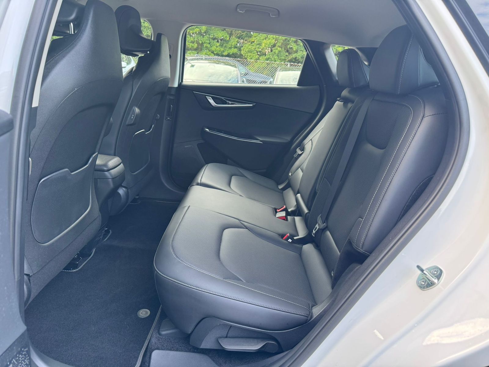 Fahrzeugabbildung Kia EV6 4WD NAVI+LED+SHZ+360°+DAB+ACC+19"+