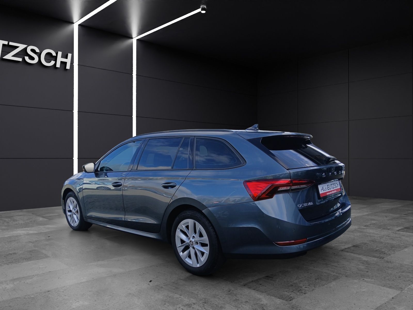 Fahrzeugabbildung SKODA Octavia Combi TSI Ambition LED Navi PDC SH LM