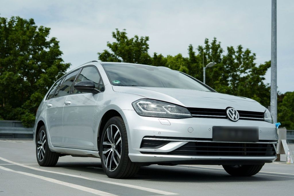 Image of Volkswagen Golf Sportsvan