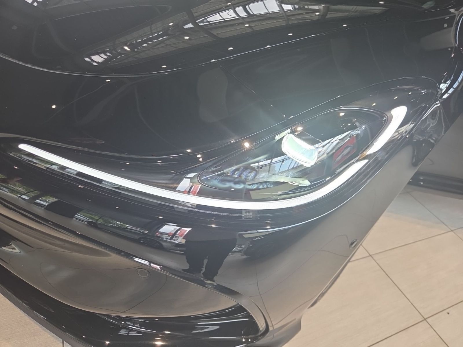 Fahrzeugabbildung MG IM5 Premium 408 PS Autom. *BESTELLFAHRZEUG*