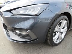 SEAT Leon 1.5 TSI FR Fahrass LED Navi Rfk Sitzhzg ACC SEAT Leon 1.5 TSI FR Fahrass LED Navi Rfk Sitzhzg ACC