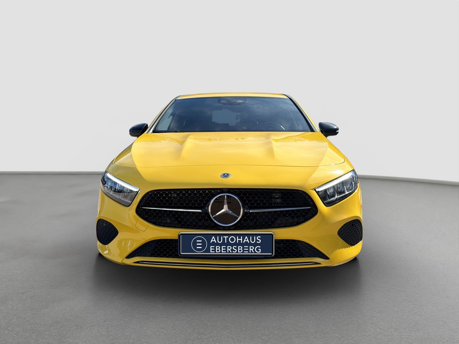 Mercedes-Benz A 220 4Matic LED Navi Burmester Keyless Kam Qi foto 3