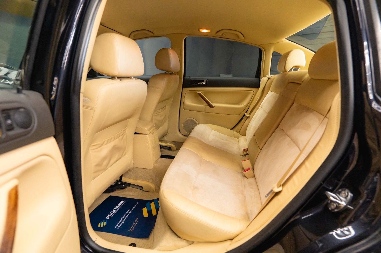 Fahrzeugabbildung Volkswagen Passat 2.0 Highline | Alcantara | Xenon | MP3