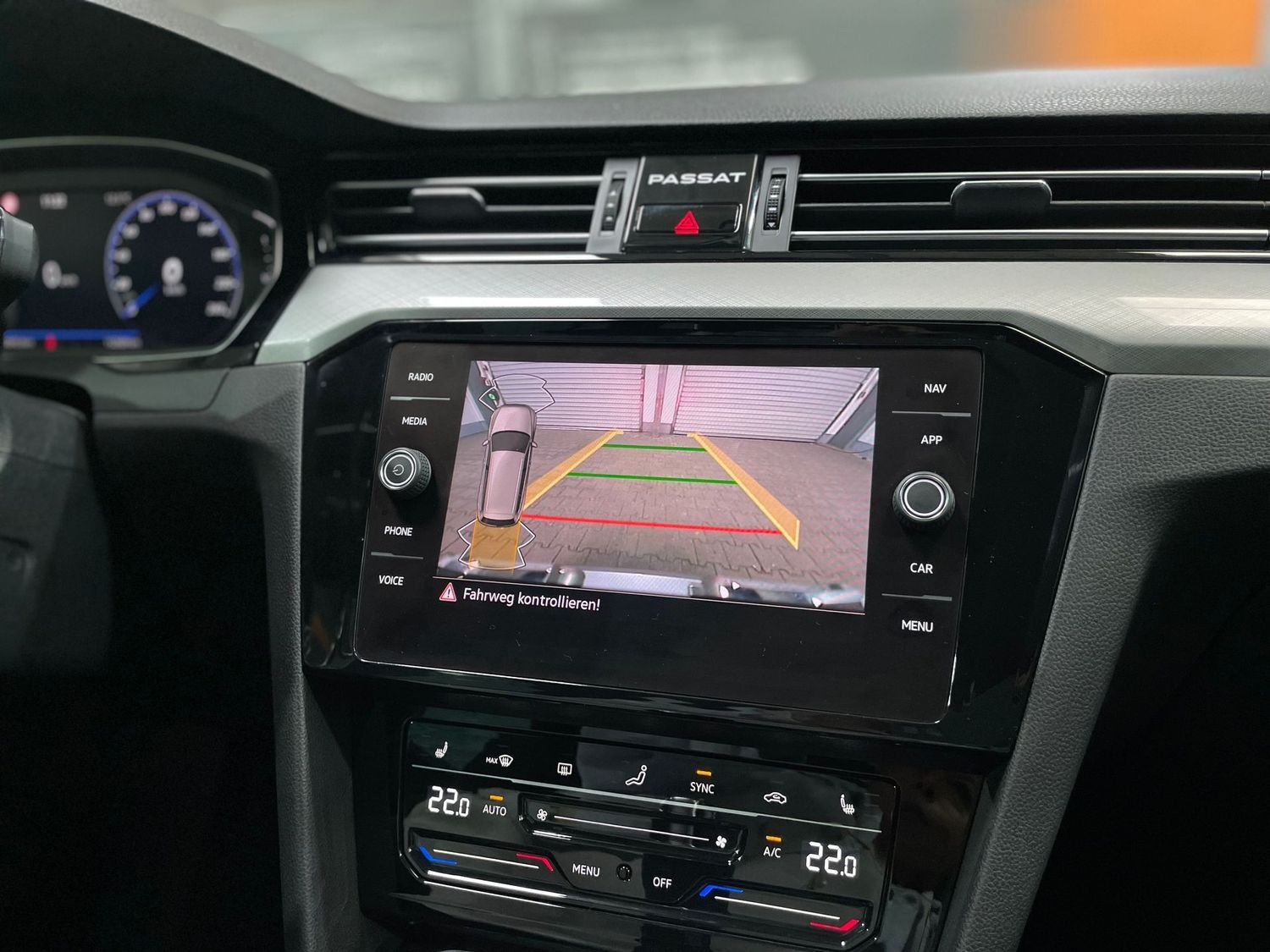 Fahrzeugabbildung Volkswagen Passat Variant 2.0TDI#DSG#LED#ACC#Kamera#Virtual