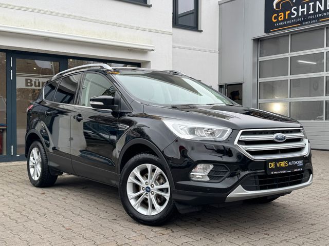 Ford Kuga 1.5 Titanium *PANORAMA*NAVI*AHK*SHZ*MFL*