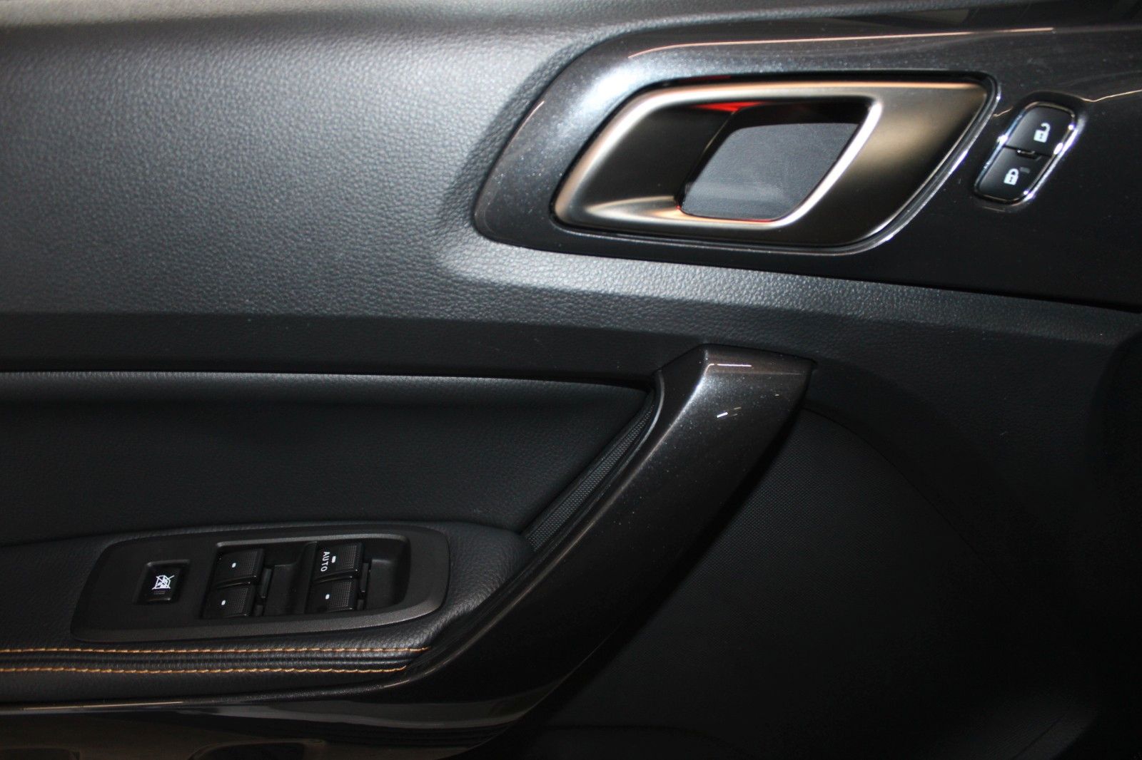 Fahrzeugabbildung Ford Ranger Wildtrak Aut. AHK LED CAM ACC STDHZ ParkA