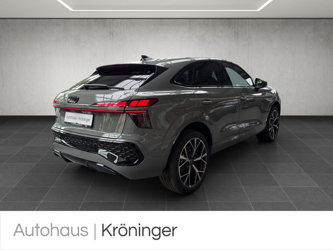 Audi Q3 Sportback e-hybrid S Tronic Sline AHK HUD imagem 2