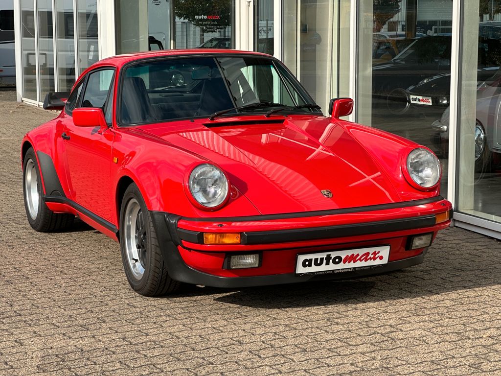 Porsche 930