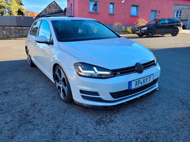 Volkswagen Golf 1.4 TSI LED/MINI GTI STANDHEITZUNG VIEL NEU