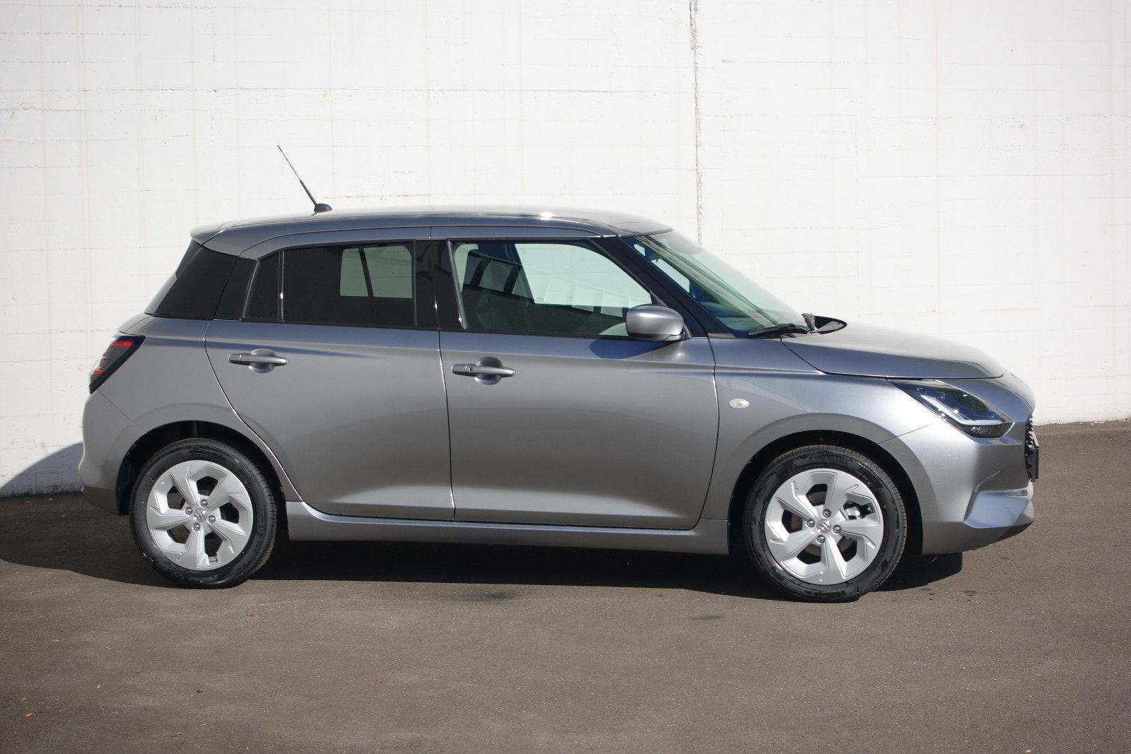 Fahrzeugabbildung Suzuki Swift Comfort 1.2,Navi,Sitzhz,Kamera,Alu,DAB,LED