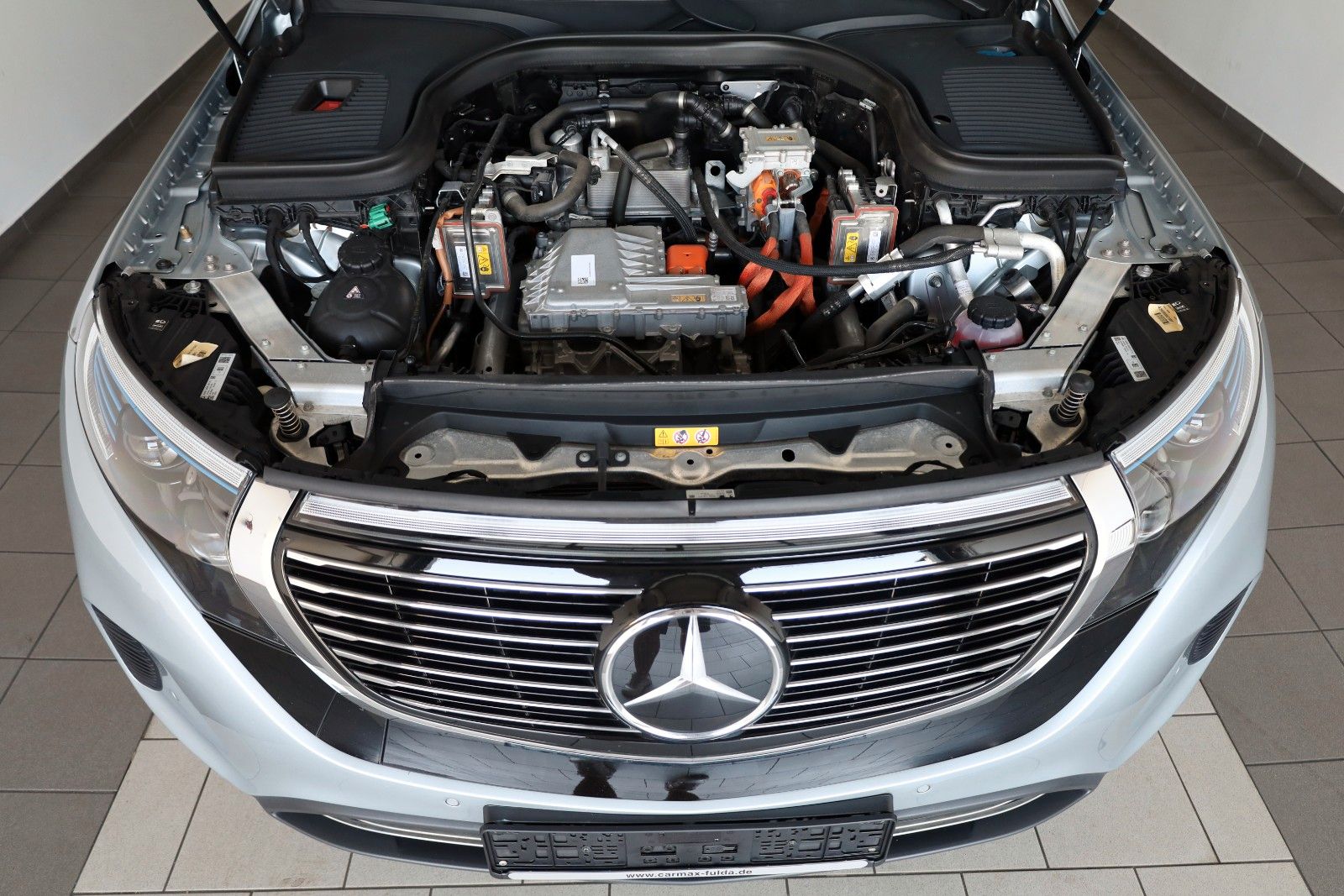 Fahrzeugabbildung Mercedes-Benz EQC 400 4M,Leder,Navi,LED,SH,Kamera,ACC,Keyless