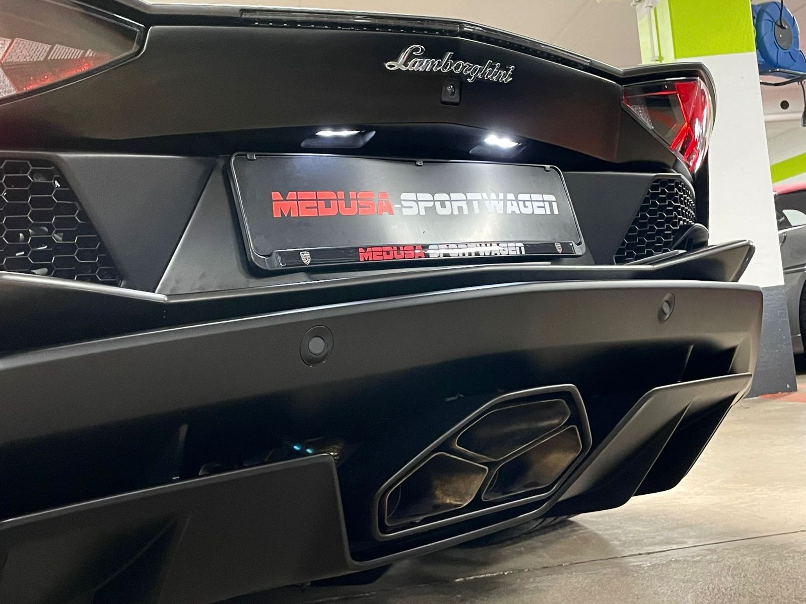 Fahrzeugabbildung Lamborghini AVENTADOR S ROADSTER CARBON LIFT GARANTİ TOPZUST