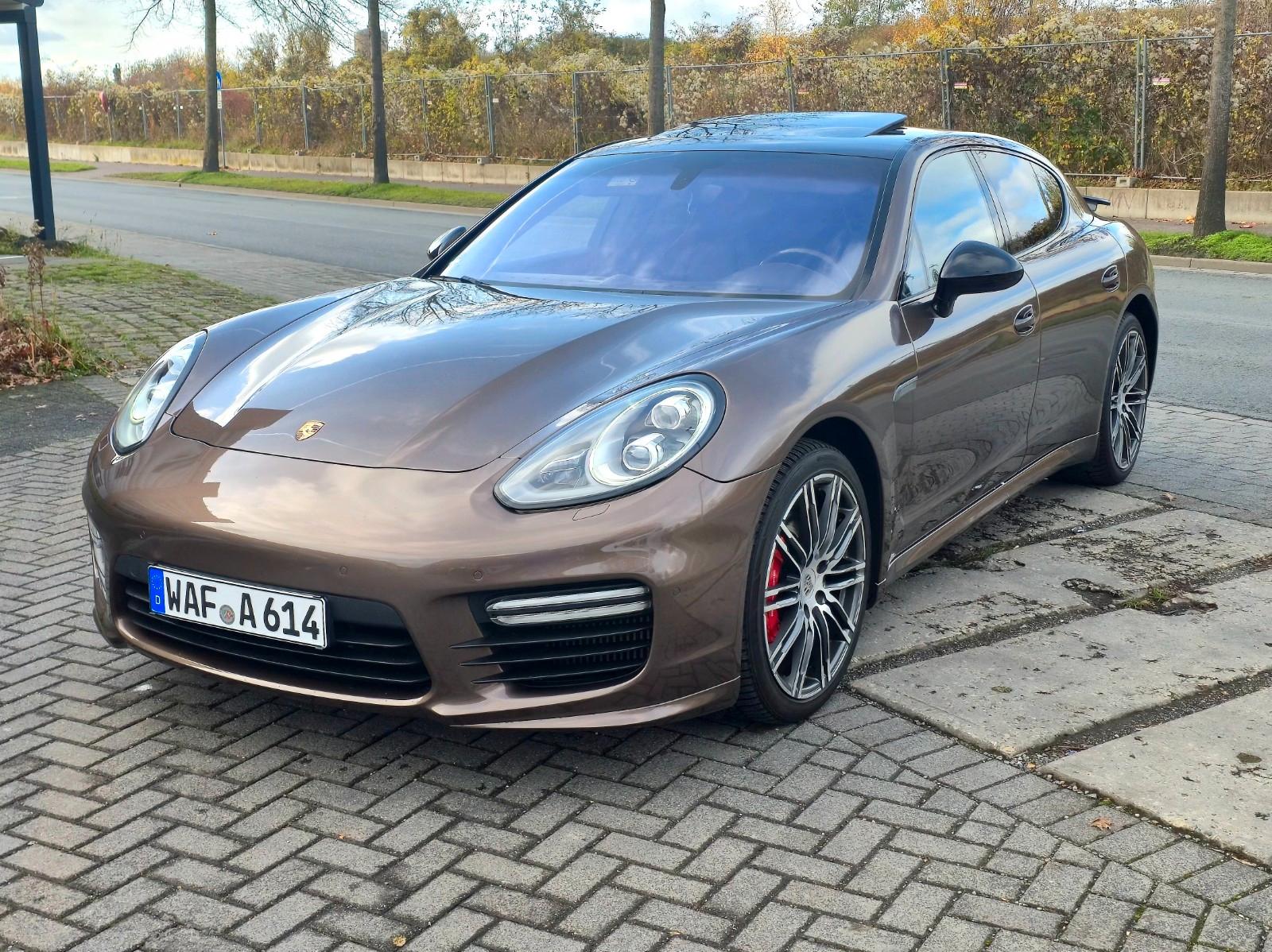 Porsche Panamera Turbo