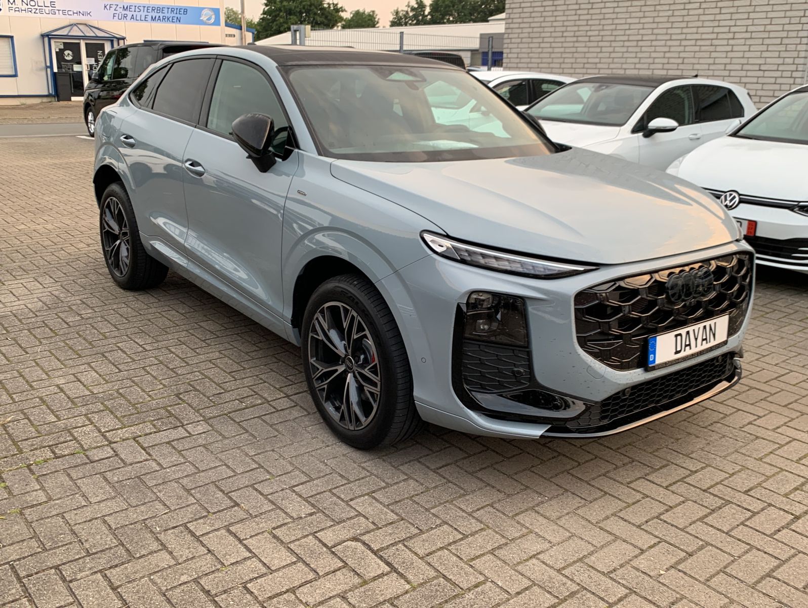 Audi Q3 Sportbacke-Hybrid S Line Tech Pro Memo foto 2