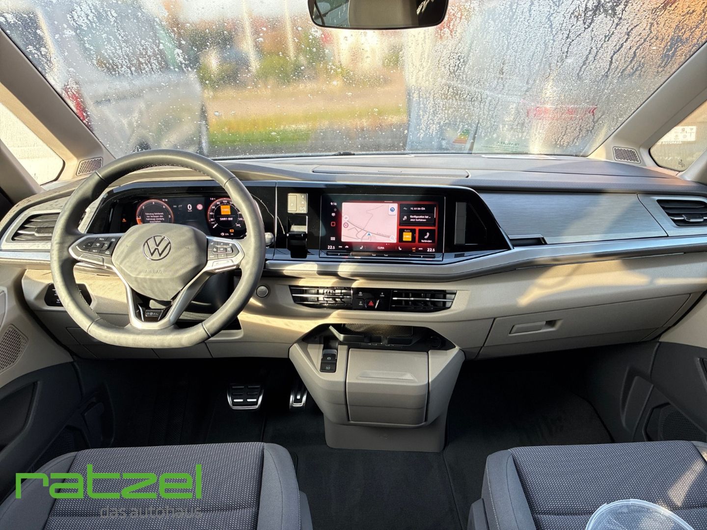 Fahrzeugabbildung Volkswagen T7 Multivan Goal LÜ AHK+ACC+LED+Navi+7 Sitze