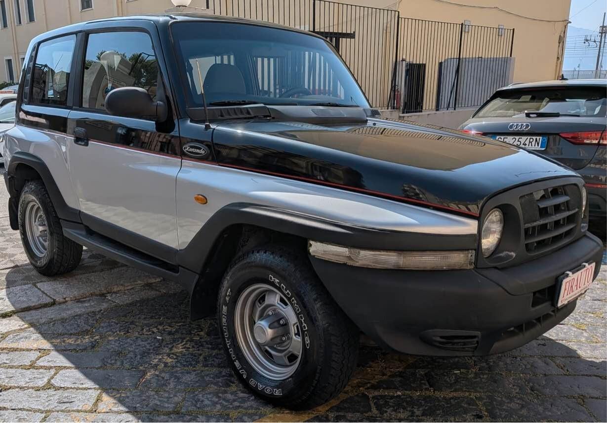 SsangYong Korando 2004 — салон