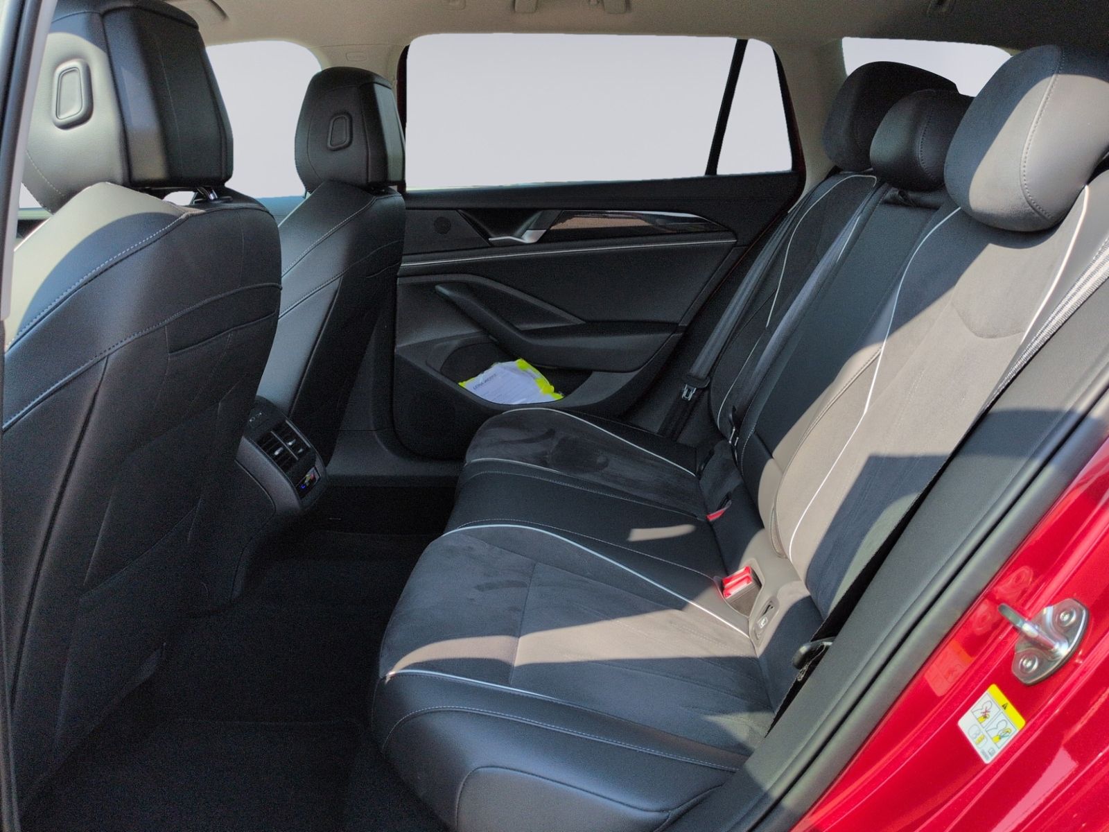 Passat Variant 1.5 eTSI DSG Business AHK+KAMERA+