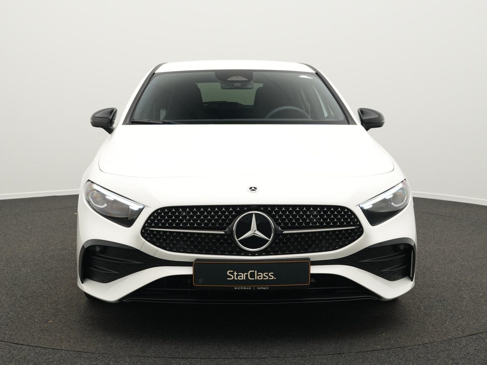 Mercedes-Benz A 200 AMG-Line Multi+Kamera+Night+19" imagem 2