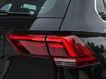 Volkswagen Tiguan - 5