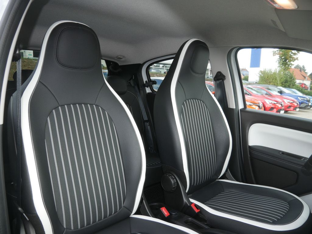 Fahrzeugabbildung Renault Twingo E-Tech KLIMA PDC SHZ RÜCKFAHRKAMERA NAVI