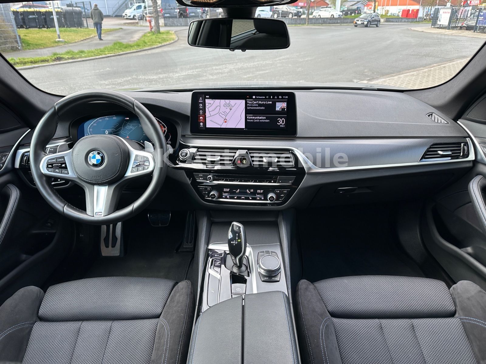 Fahrzeugabbildung BMW 520d xDrive M-Sport/Navi/Head-Up/LED/ACC/Kam.