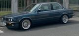 BMW E30 320i - BMW 320 Coupé E30 320i mit Benzin-Antrieb
